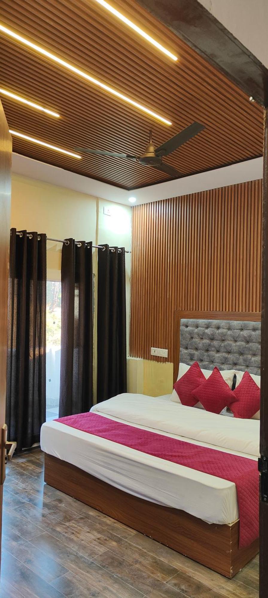 Sunny Pines Resort Lansdowne Buitenkant foto