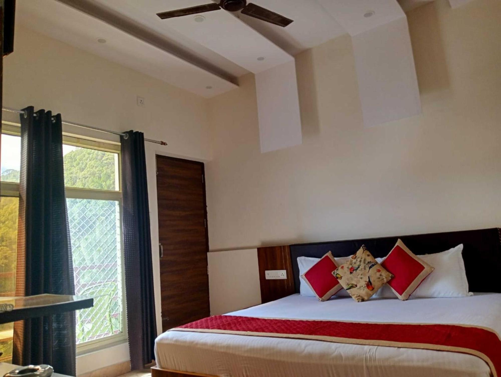 Sunny Pines Resort Lansdowne Buitenkant foto