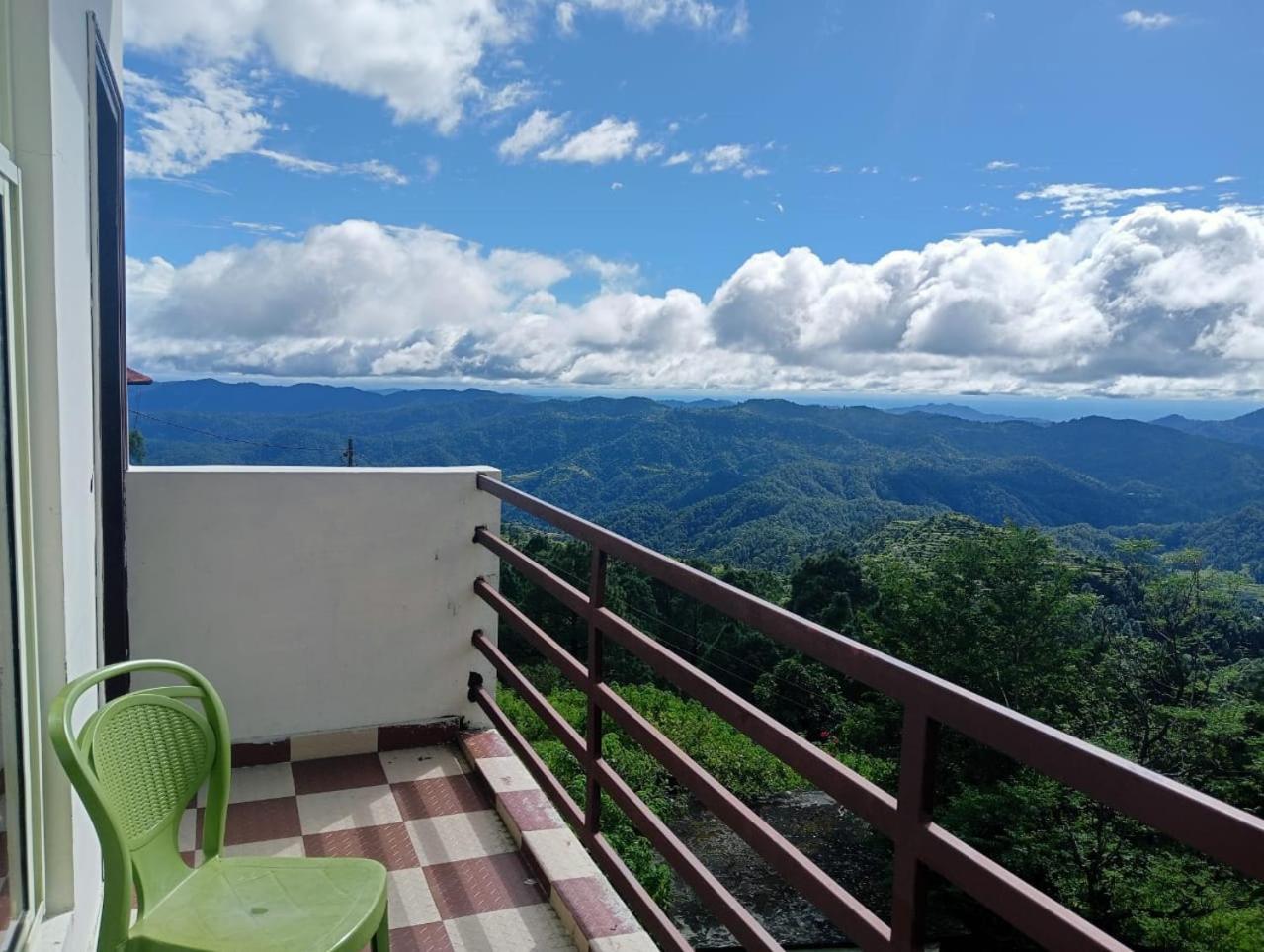 Sunny Pines Resort Lansdowne Buitenkant foto